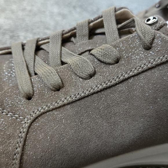 Revere Rusty Metallic Athens Lace Up Womens Sneaker NWB size 8 - Picture 4 of 13